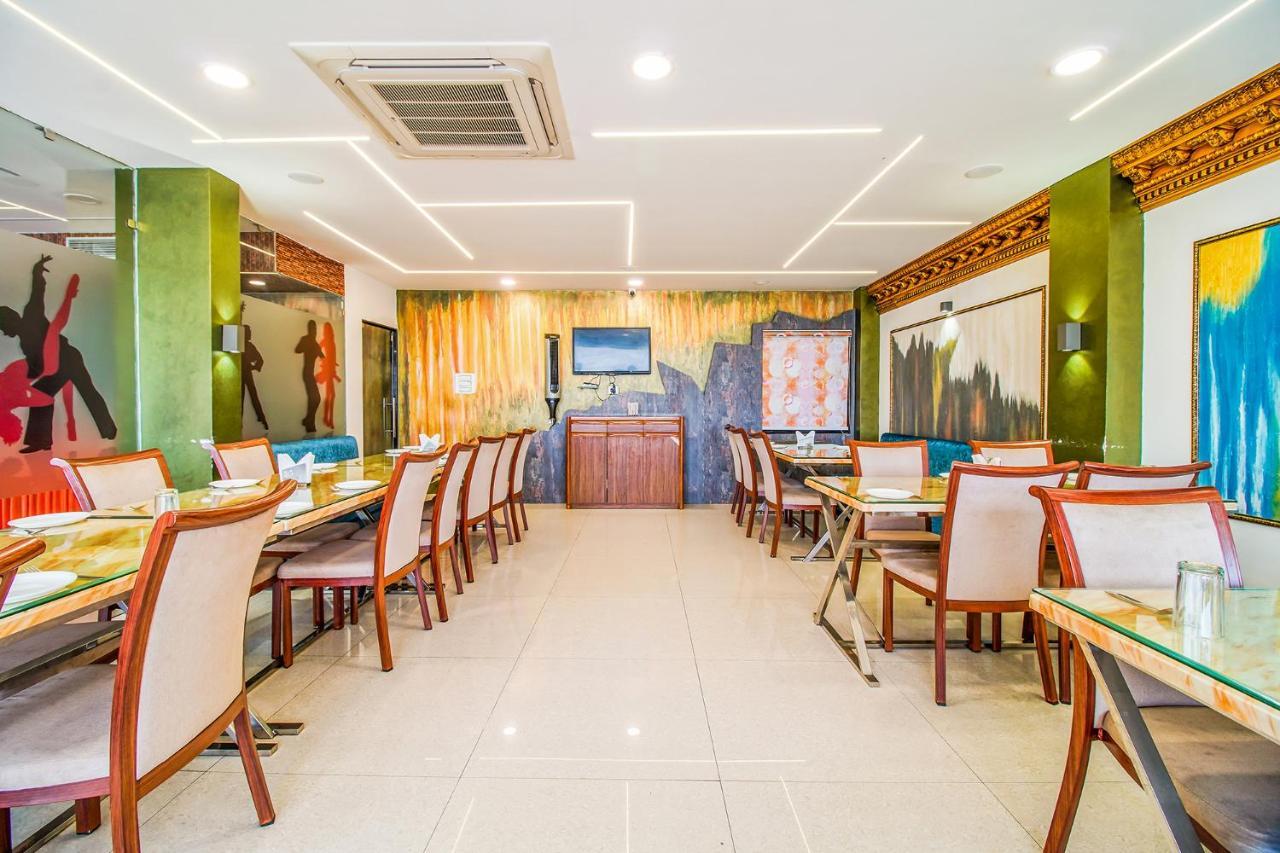 Fabhotel Eleven Heights Bhopal Bagian luar foto